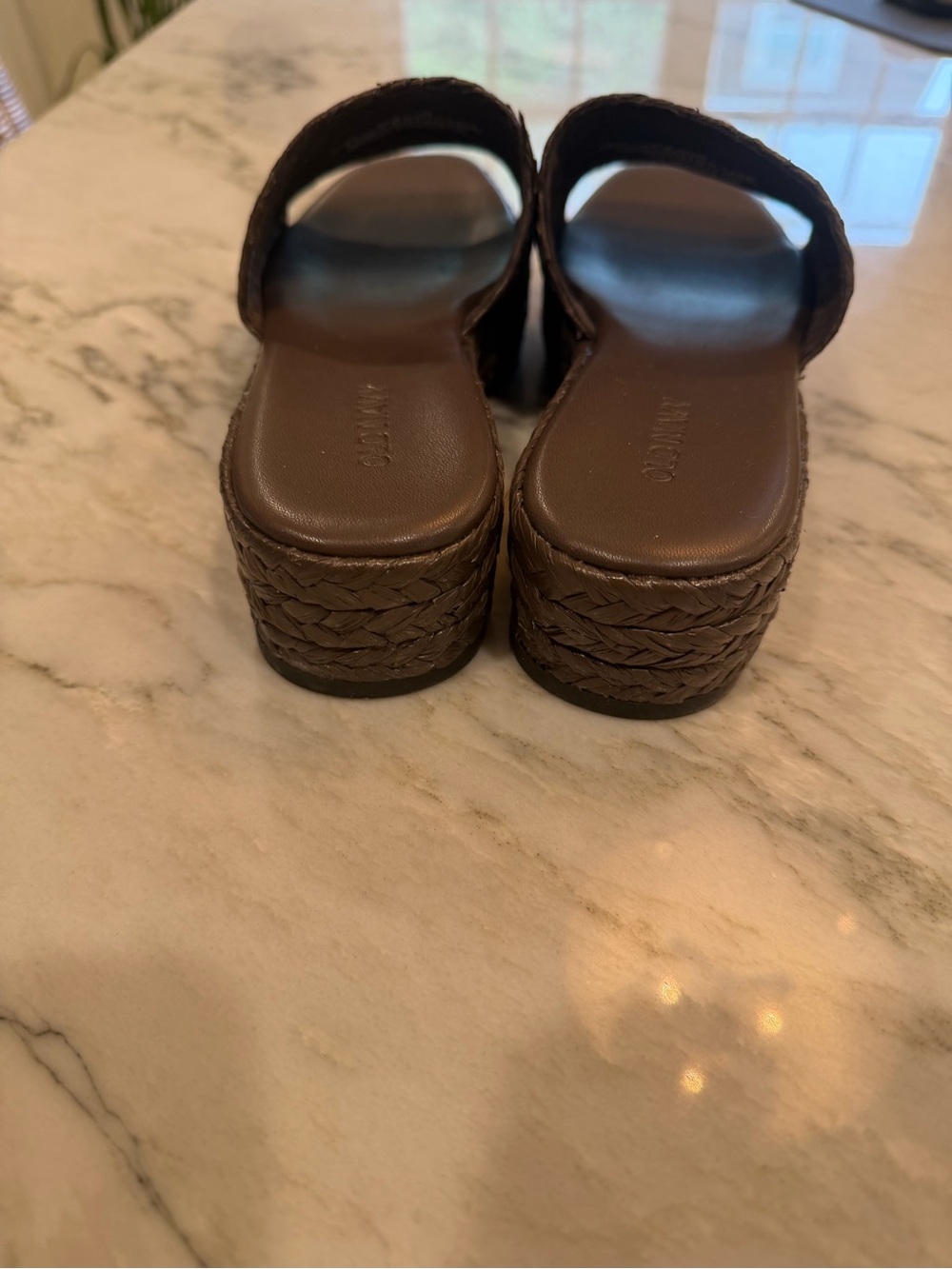Brown wedge raffia sandals - size 7.5 - Picture 3 of 4